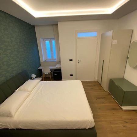 Villa Palladino Rooms 焦维纳佐 外观 照片
